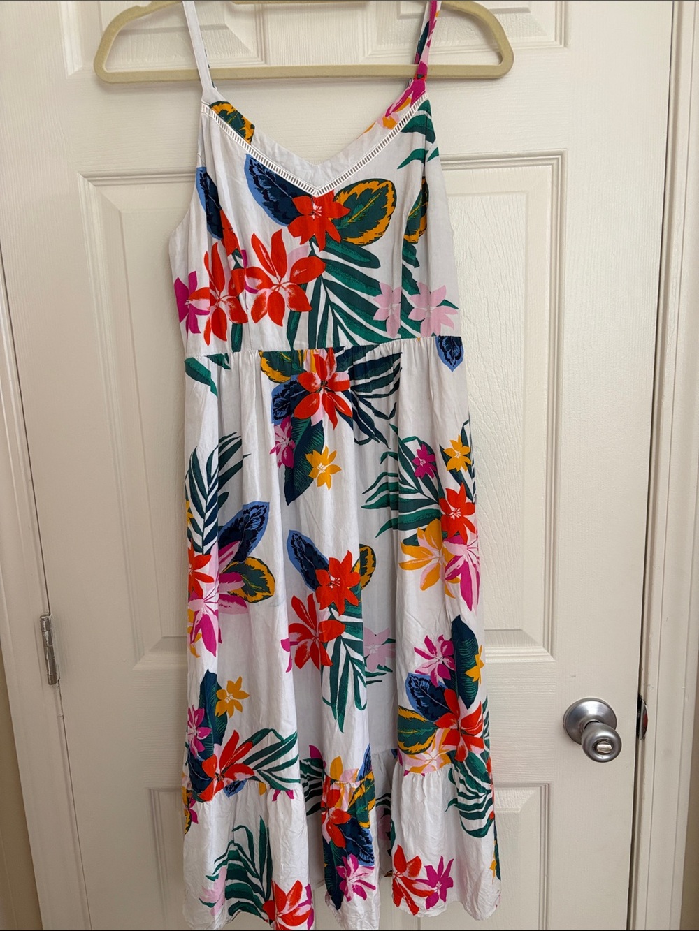 Old Navy White Floral Tropical Maxi Dress Boho Red,Navy, Green Floral Print Cami